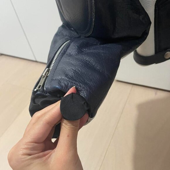 Women's Jacket - Picture 4 of 4